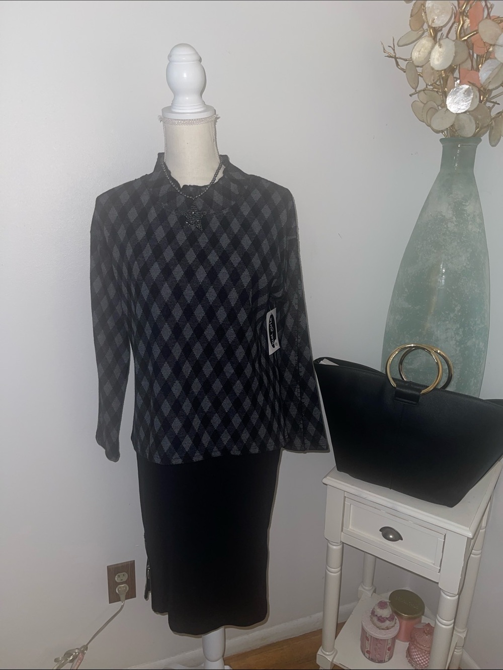 SHANA Black and Gray Argyle Long-Sleeve Sweater